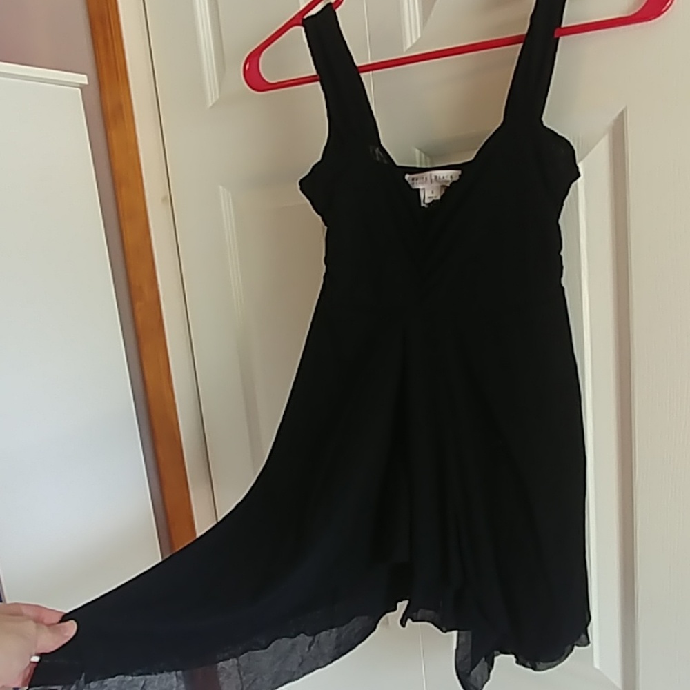 White House/Black Market asymmetrical top, size S